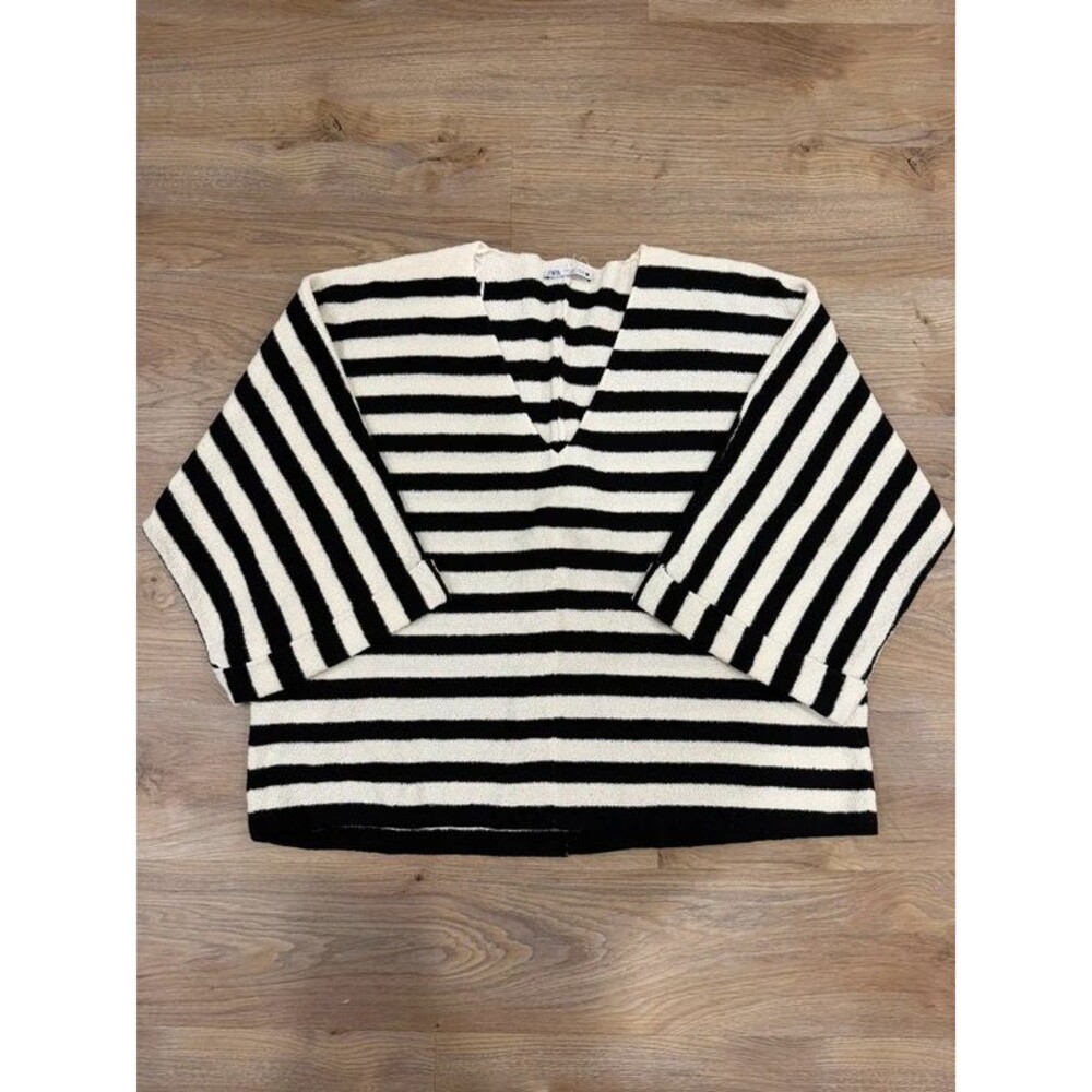 Zara Black White Striped V-Neck Slouchy Knit Sweater L